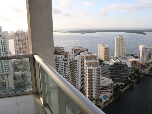 Apartment for sale  Unit #4207 - photo 6324353