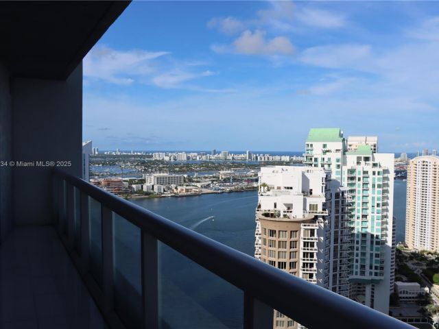 Apartment for sale  Unit #4207 - photo 6324358