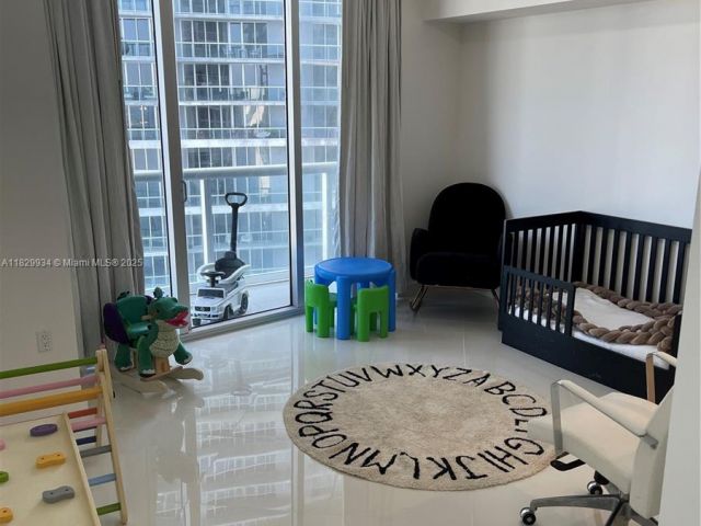 Apartment for sale  Unit #4207 - photo 6324361