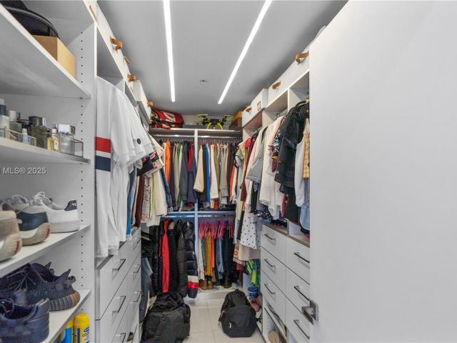 Apartment for sale  Unit #2102 - photo 6335974