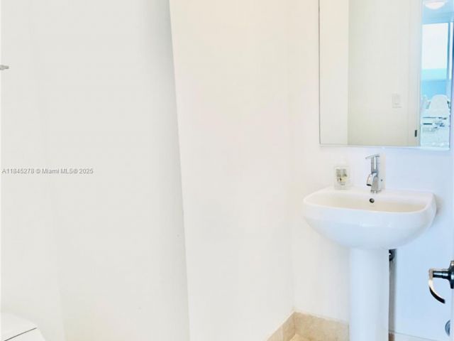 Apartment for sale  Unit #3302 - photo 6327698