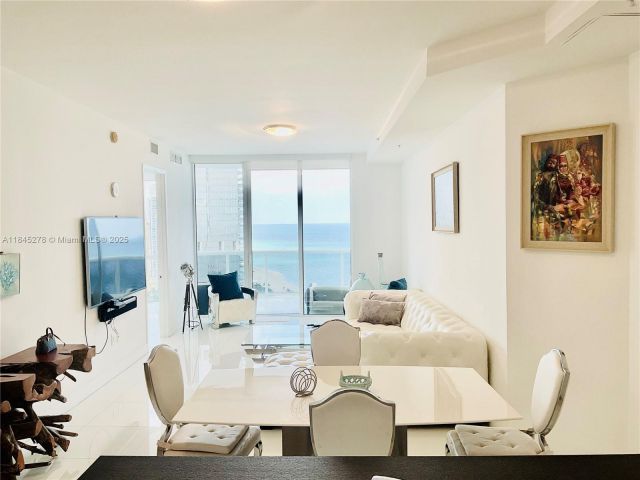 Apartment for sale  Unit #3302 - photo 6327706