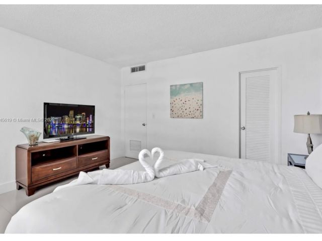 Apartment for sale  Unit #7B - photo 6326911