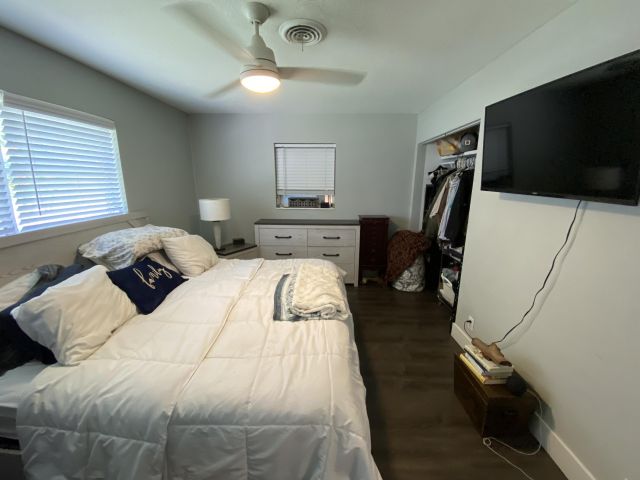 Home for sale at 124 SE 11th Street - photo 6337060