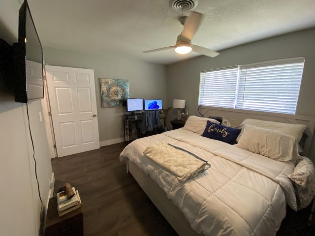 Home for sale at 124 SE 11th Street - photo 6337061