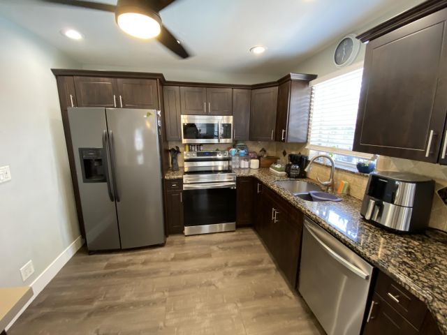 Home for sale at 124 SE 11th Street - photo 6337069