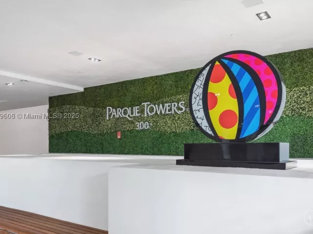 3-bedroom condo for sale in Sunny Isles Beach - 300 Sunny Isles Blvd 4-1808 - MondialRealty