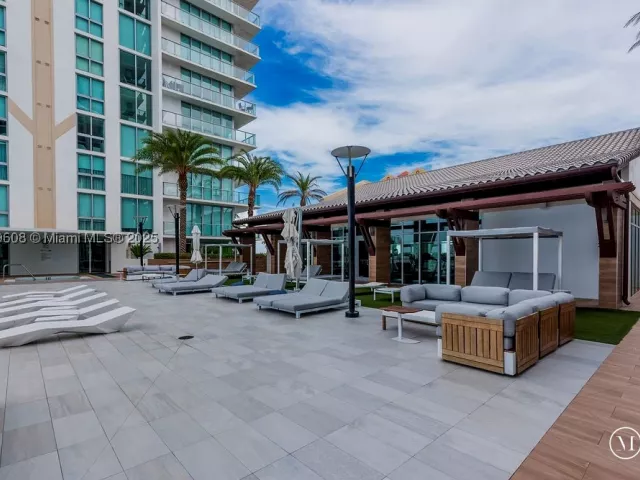 3-bedroom condo for sale in Sunny Isles Beach - 300 Sunny Isles Blvd 4-1808 - MondialRealty