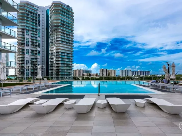 3-bedroom condo for sale in Sunny Isles Beach - 300 Sunny Isles Blvd 4-1808 - MondialRealty