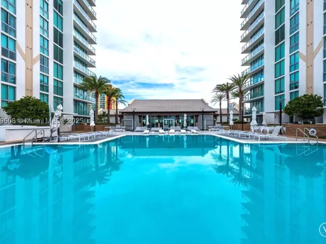 3-bedroom condo for sale in Sunny Isles Beach - 300 Sunny Isles Blvd 4-1808 - MondialRealty