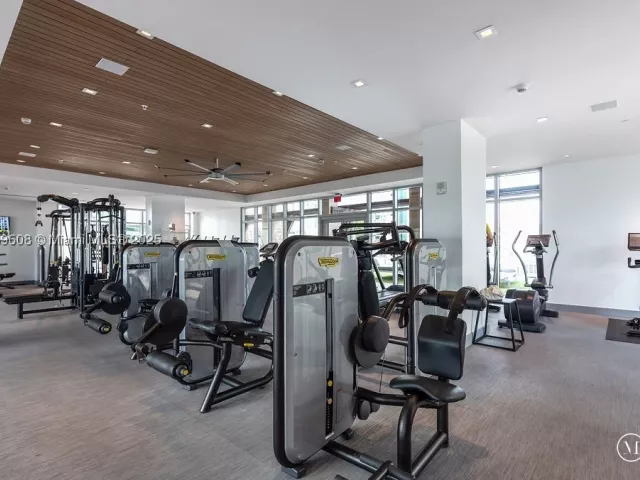 3-bedroom condo for sale in Sunny Isles Beach - 300 Sunny Isles Blvd 4-1808 - MondialRealty