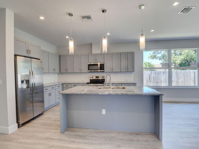 Home for sale at 715 NW 1st Street - photo 6392253