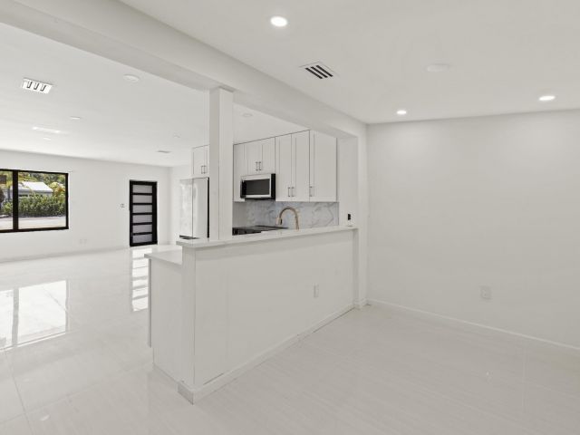 Home for sale at 1339 NE 15th Avenue - photo 6338996