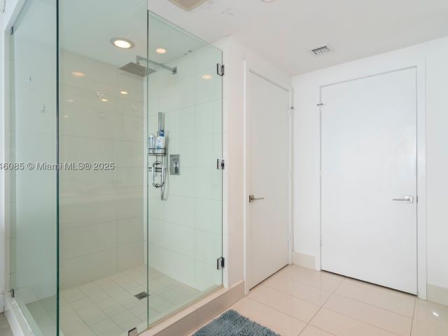 2-bedroom condo for sale in Miami - 650 NE 32nd St 4206 - MondialRealty