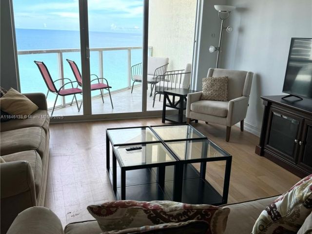 Apartment for rent  Unit #1504 - photo 7534281