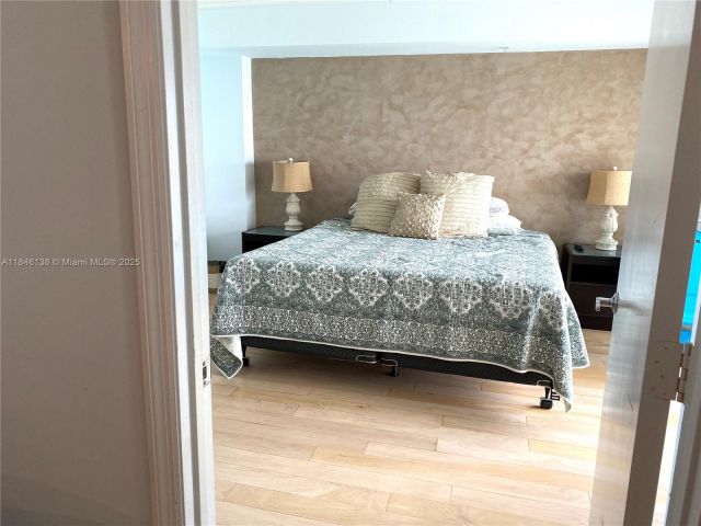 Apartment for rent  Unit #1504 - photo 7534286