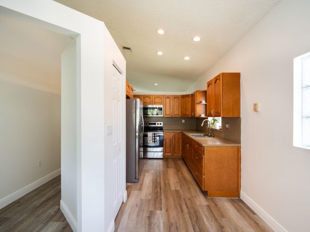 Home for sale at 370 SW 203rd Avenue - photo 6328480