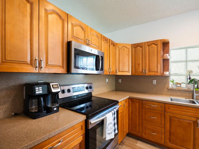 Home for sale at 370 SW 203rd Avenue - photo 6328481