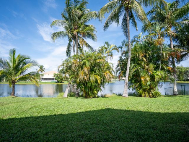 Home for sale at 370 SW 203rd Avenue - photo 6328482