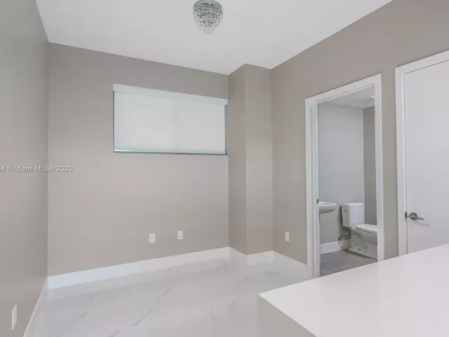 Apartment for sale  Unit #3903 - photo 6345409