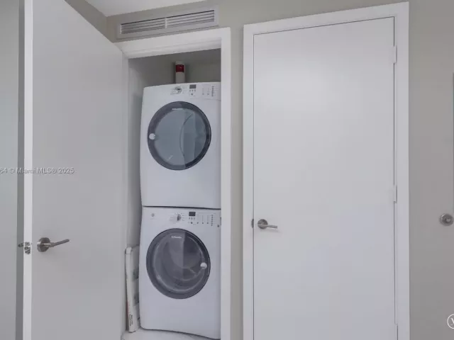 Apartment for sale  Unit #3903 - photo 6345394