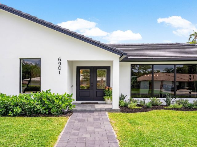 Home for sale at 6901 Giralda Circle - photo 6363993