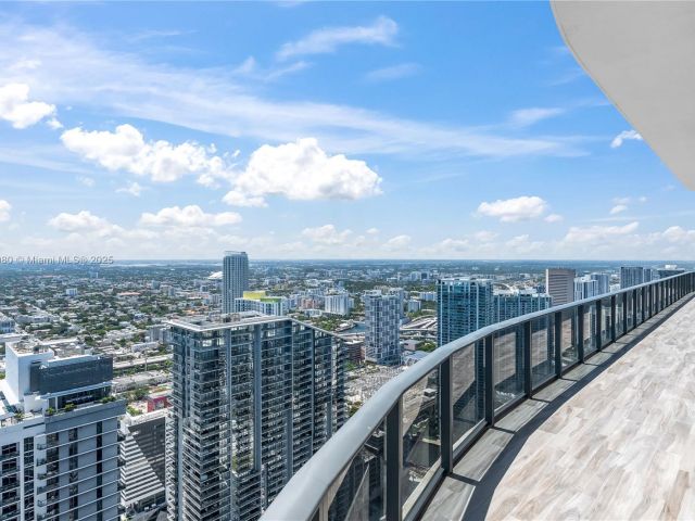 Apartment for sale  Unit #PH5801 - photo 6331705