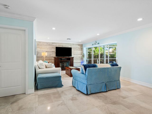 Home for sale at 808 Appleby Street - photo 6364660