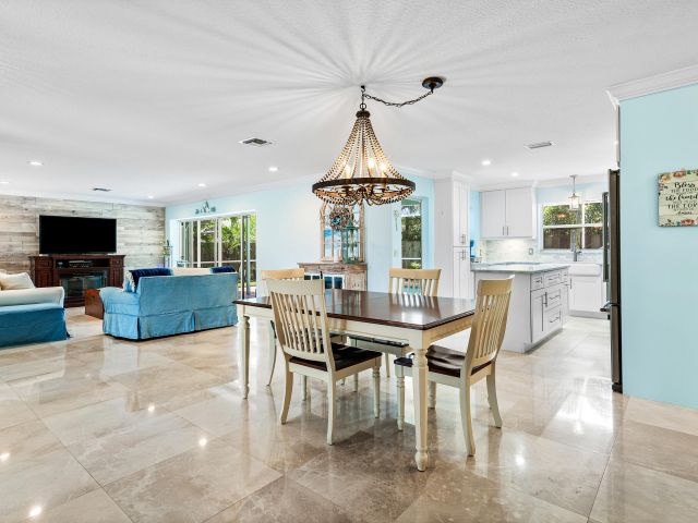 Home for sale at 808 Appleby Street - photo 6364663