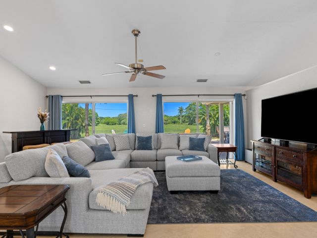 Home for rent at 7598 Fairway Trail - photo 6365227