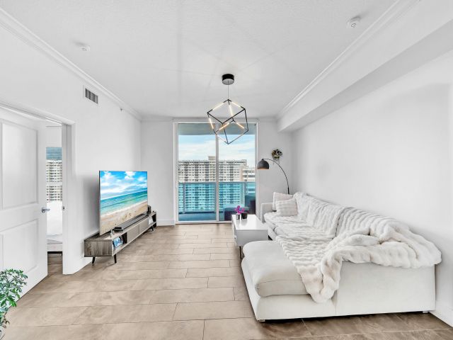 Apartment for sale  Unit #1803 - photo 6332636