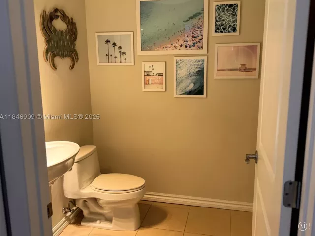 1-bedroom condo for sale in Hallandale Beach - 1945 S Ocean Dr 2311 - MondialRealty