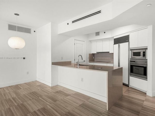 Apartment for sale  Unit #1508 - photo 6336385