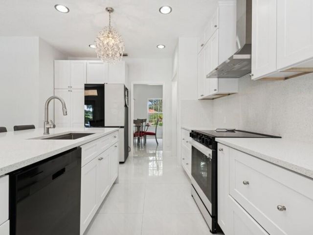 Home for sale at 1920 Embassy Drive - photo 6345783