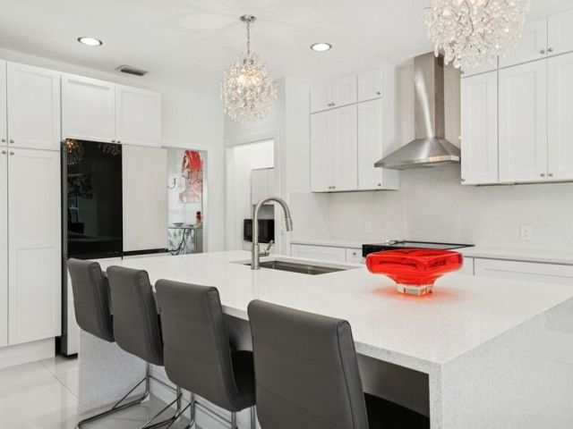 Home for sale at 1920 Embassy Drive - photo 6345784