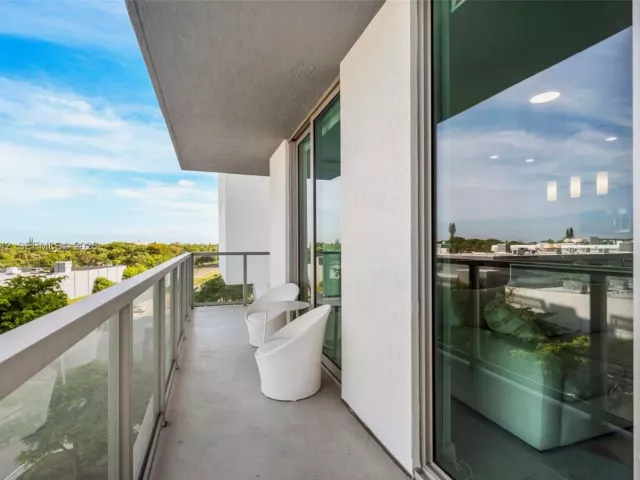 2-bedroom condo for sale in Miami - 3900 Biscayne Blvd S-400 - MondialRealty
