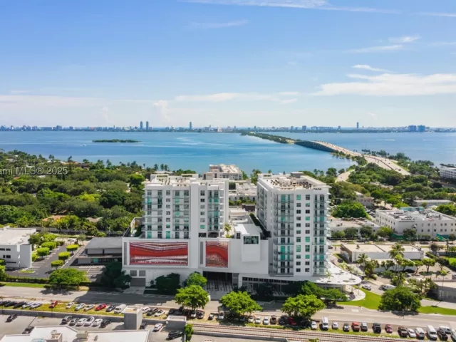2-bedroom condo for sale in Miami - 3900 Biscayne Blvd S-400 - MondialRealty