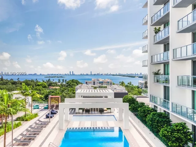 2-bedroom condo for sale in Miami - 3900 Biscayne Blvd S-400 - MondialRealty
