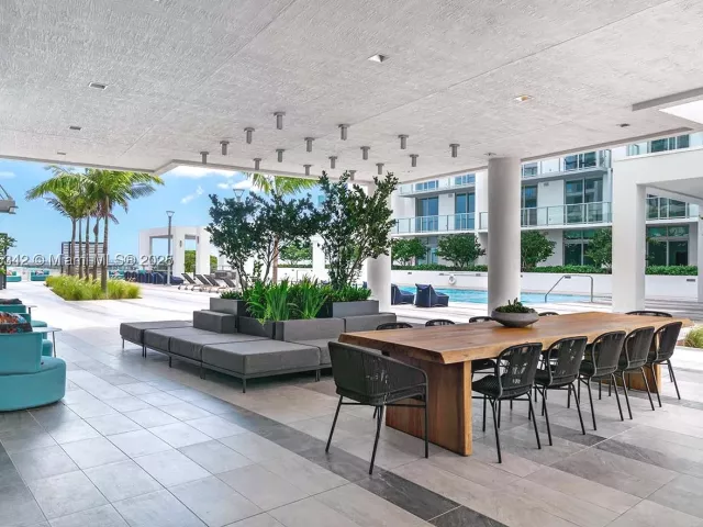 2-bedroom condo for sale in Miami - 3900 Biscayne Blvd S-400 - MondialRealty