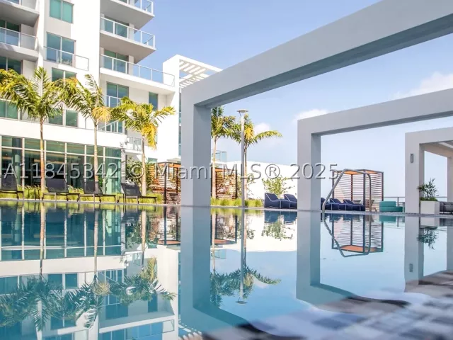 2-bedroom condo for sale in Miami - 3900 Biscayne Blvd S-400 - MondialRealty