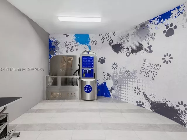 2-bedroom condo for sale in Miami - 3900 Biscayne Blvd S-400 - MondialRealty