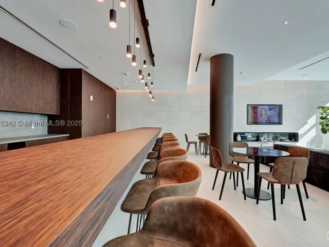 2-bedroom condo for sale in Miami - 3900 Biscayne Blvd S-400 - MondialRealty