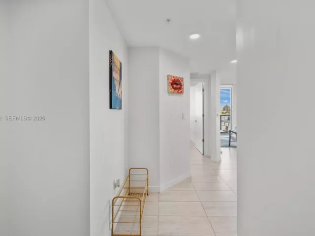 2-bedroom condo for sale in Miami - 3900 Biscayne Blvd S-400 - MondialRealty