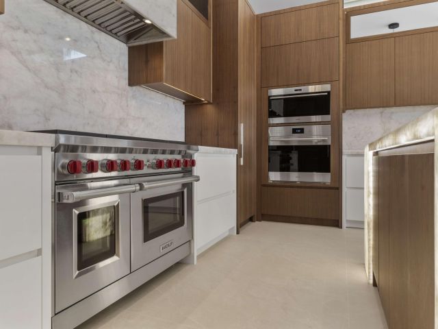 Home for sale at 2914 N Flagler Drive - photo 6335311