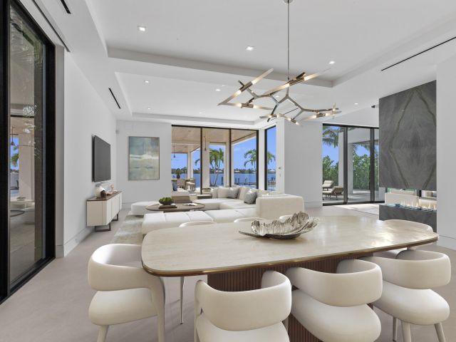 Home for sale at 2914 N Flagler Drive - photo 6335313