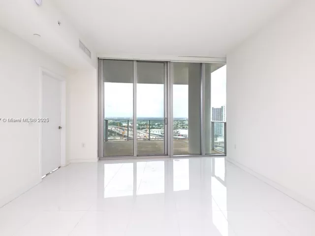 1-bedroom condo for sale in Miami - 851 NE 1st Ave 2100 - MondialRealty