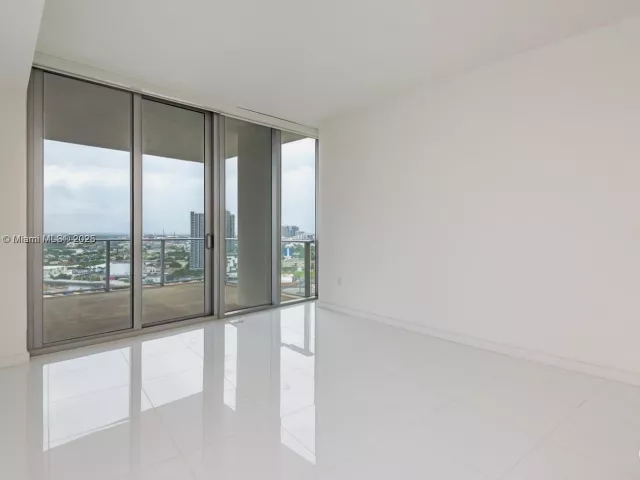 1-bedroom condo for sale in Miami - 851 NE 1st Ave 2100 - MondialRealty