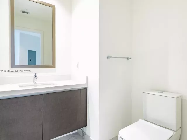 1-bedroom condo for sale in Miami - 851 NE 1st Ave 2100 - MondialRealty