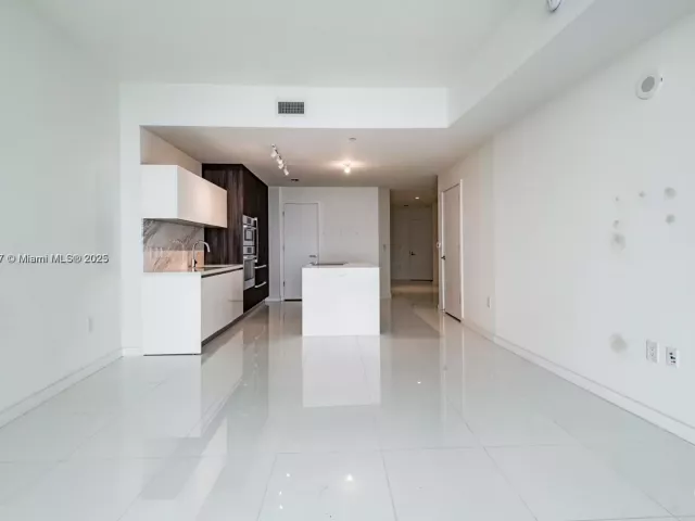 1-bedroom condo for sale in Miami - 851 NE 1st Ave 2100 - MondialRealty