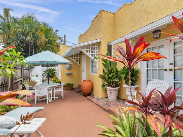 Home for sale at 239 Lytton Court - photo 6345154